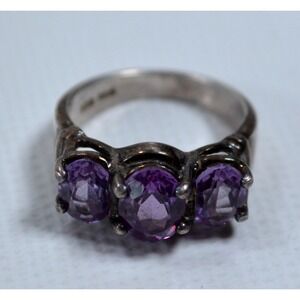UTO 925 Silver Tone Ring Size 5.5 3 Amethyst Stones